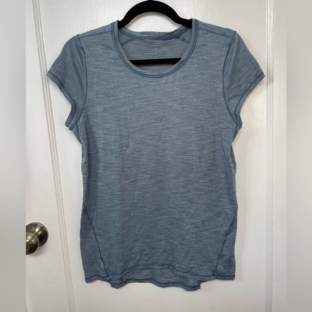 Lululemon Women's Blue Short Sleeve Tech Top - 8/10